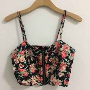 Nollie floral zip up crop top